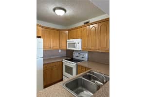 8075 NW 7th St #501, Miami, FL 33126, Sold 10/31/23