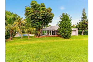 5902 Cedar Cir, Tamarac, FL 33319, Sold 11/27/23