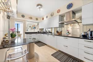 19667 Turnberry Way #25d, Miami, FL 33180, Sold 04/02/24