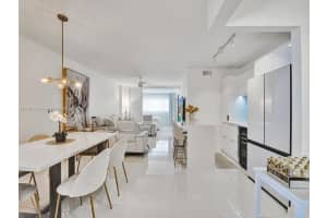 300 Golden Isles Dr 312, Hallandale Beach
