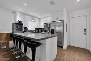 9950 N Kendall Dr Apt 414-4, Miami, FL 33176, Sold 11/17/23