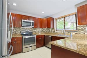 19711 NW 86th Ave, Hialeah, FL 33015, Sold 11/14/23