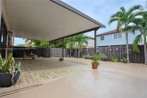 19711 NW 86th Ave, Hialeah, FL 33015, Sold 11/14/23