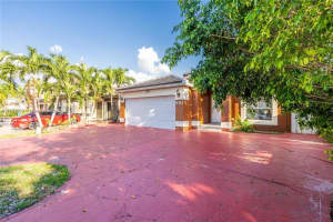 8312 NW 201st St, Hialeah, FL 33015, Sold 02/20/24