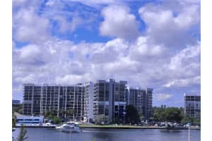 3505 S Ocean Dr APT 401, Hollywood, FL 33019, Sold 03/29/24