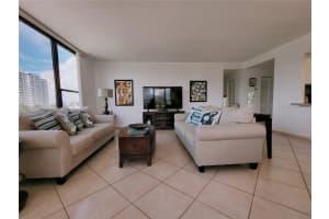3505 S Ocean Dr APT 401, Hollywood, FL 33019, Sold 03/29/24