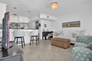 322 Taylor St #2b, Hollywood, FL 33019, Sold 03/06/24