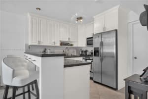 322 Taylor St #2b, Hollywood, FL 33019, Sold 03/06/24