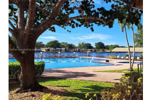 120 Briarwood Cir #4-2, Hollywood, FL 33024, Sold 01/12/24