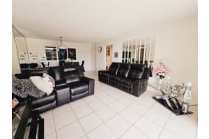 9310 Fontainebleau Blvd APT 302, Miami, FL 33172, Sold 04/23/24