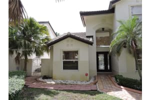 19282 NW 89th Ave, Hialeah, FL 33018, Sold 01/18/24