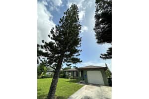 474 SE Thornhill Dr, Port St. Lucie, FL 34983, Sold 12/20/24