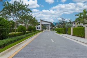 10528 NW 79th St, Doral, FL 33178, Sold 12/13/23