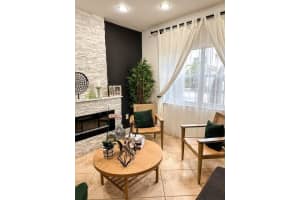 16606 NW 72nd Pl, Miami Lakes, FL 33014, Sold 01/31/24