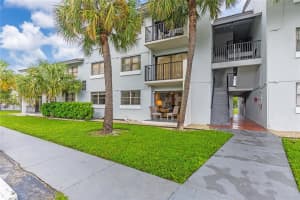 7195 NW 179th St APT 105, Hialeah, FL 33015, Sold 03/12/24