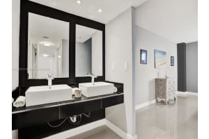 20335 W Country Club Dr APT 1901, Aventura, FL 33180, Sold 11/22/23