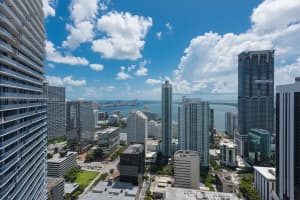45 SW 9th St Apt 4203, Miami, FL 33130, Sold 11/16/23