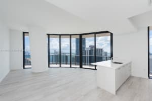 45 SW 9th St Apt 4203, Miami, FL 33130, Sold 11/16/23