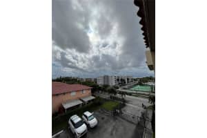 8095 NW 8th St APT 403, Miami, FL 33126, Sold 12/05/23