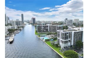 600 Parkview Dr APT 204, Hallandale Beach, FL 33009, Sold 11/30/23