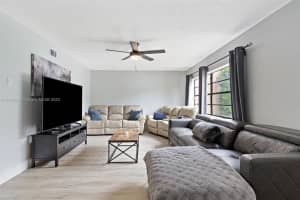 48 Matador Ln # 5-23, Davie, FL 33324, Sold 01/26/24