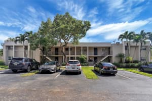 8530 Old Country Manor APT 126, Davie, FL 33328, Sold 02/16/24