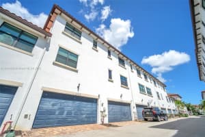 11356 SW 15th St, Pembroke Pines, FL 33025, Sold 02/01/24