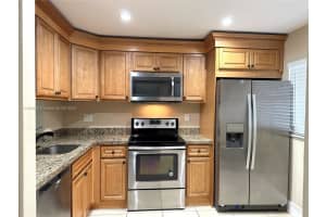 8826 W McNab Rd APT 304, Tamarac, FL 33321, Sold 01/04/24
