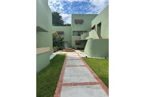 11011 NW 7th St 106 8, Miami, FL 33172, Sold 12/07/23
