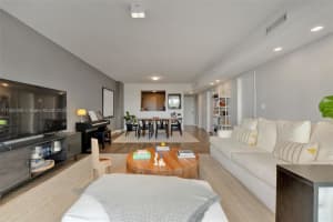 5601 Collins Ave APT 419, Miami Beach, FL 33140, Sold 12/01/23