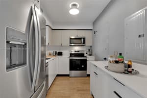 5601 Collins Ave APT 419, Miami Beach, FL 33140, Sold 12/01/23