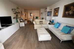 800 West Ave APT 904, Miami Beach, FL 33139, Sold 02/09/24