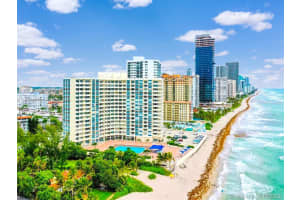 3180 S Ocean Dr APT 1722, Hallandale Beach, FL 33009, Sold 04/12/24