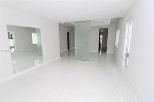 8265 NW 34th St, Doral, FL 33166, Sold 08/08/24
