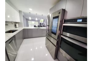 371 W Park Dr # 17-8, Miami, FL 33172, Sold 10/30/23