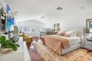 2000 S Bayshore Dr APT 49, Coconut Grove, FL 33133, Sold 03/26/24