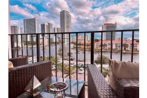 200 Leslie Dr APT 530, Hallandale Beach, FL 33009, Sold 01/19/24