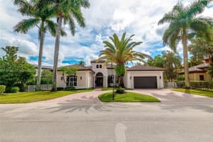 575 Enclave Cir W, Pembroke Pines, FL 33027, Sold 12/22/23