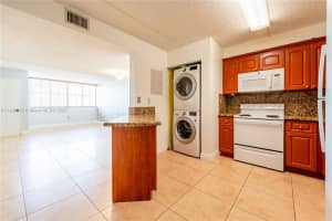 6045 NW 186th St APT 320, Hialeah, FL 33015, Sold 11/20/23
