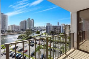 800 Parkview Dr APT 326, Hallandale Beach, FL 33009, Sold 06/07/24