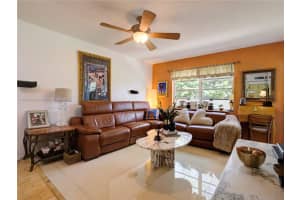 301 Cambridge Rd APT 305, Hollywood, FL 33024, Sold 03/07/24