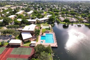301 Cambridge Rd APT 303, Hollywood, FL 33024, Sold 03/07/24