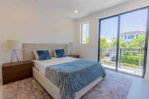 907 NE 16th Ave, Fort Lauderdale, FL 33304, Sold 01/24/25