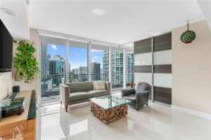 92 SW 3rd St APT 2104, Miami, FL 33130, Sold 01/16/24