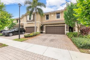 12200 Village Pl, Davie, FL 33325, Sold 01/17/24