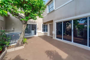 11135 Neptune Dr, Hollywood, FL 33026, Sold 11/22/23