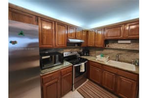 1623 Collins Ave APT 618, Miami Beach, FL 33139, Sold 01/24/24