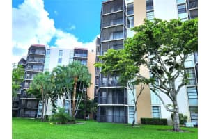3301 N Country Club Dr APT 610, Aventura, FL 33180, Sold 11/30/23