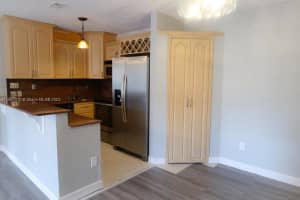 6545 W 27th Ct Apt 24-47, Hialeah, FL 33016, Sold 07/16/24