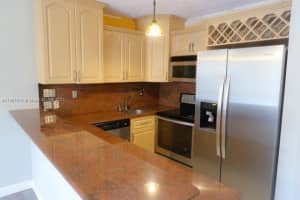 6545 W 27th Ct Apt 24-47, Hialeah, FL 33016, Sold 07/16/24